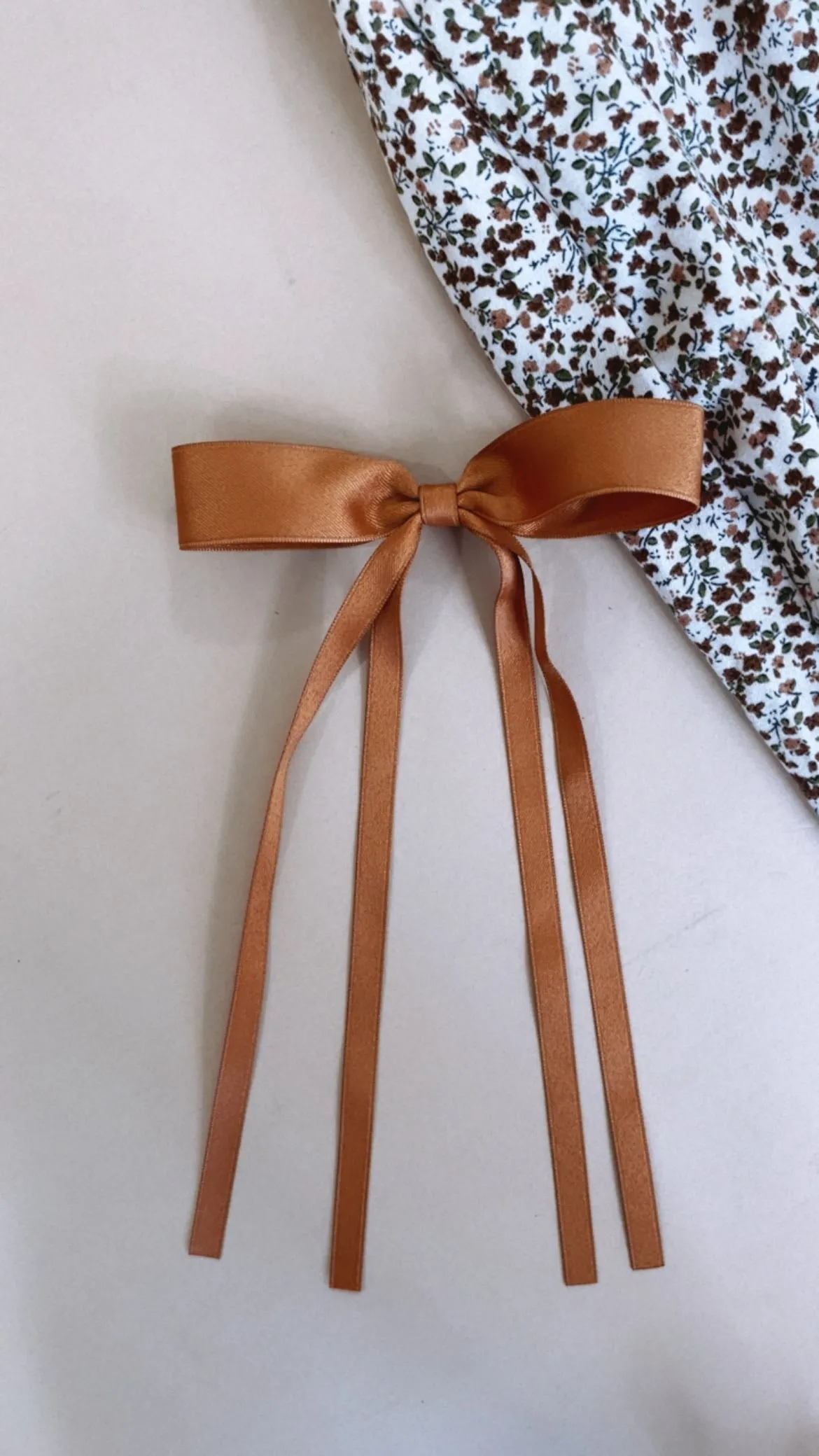 Dainty Bow Clip, Camel