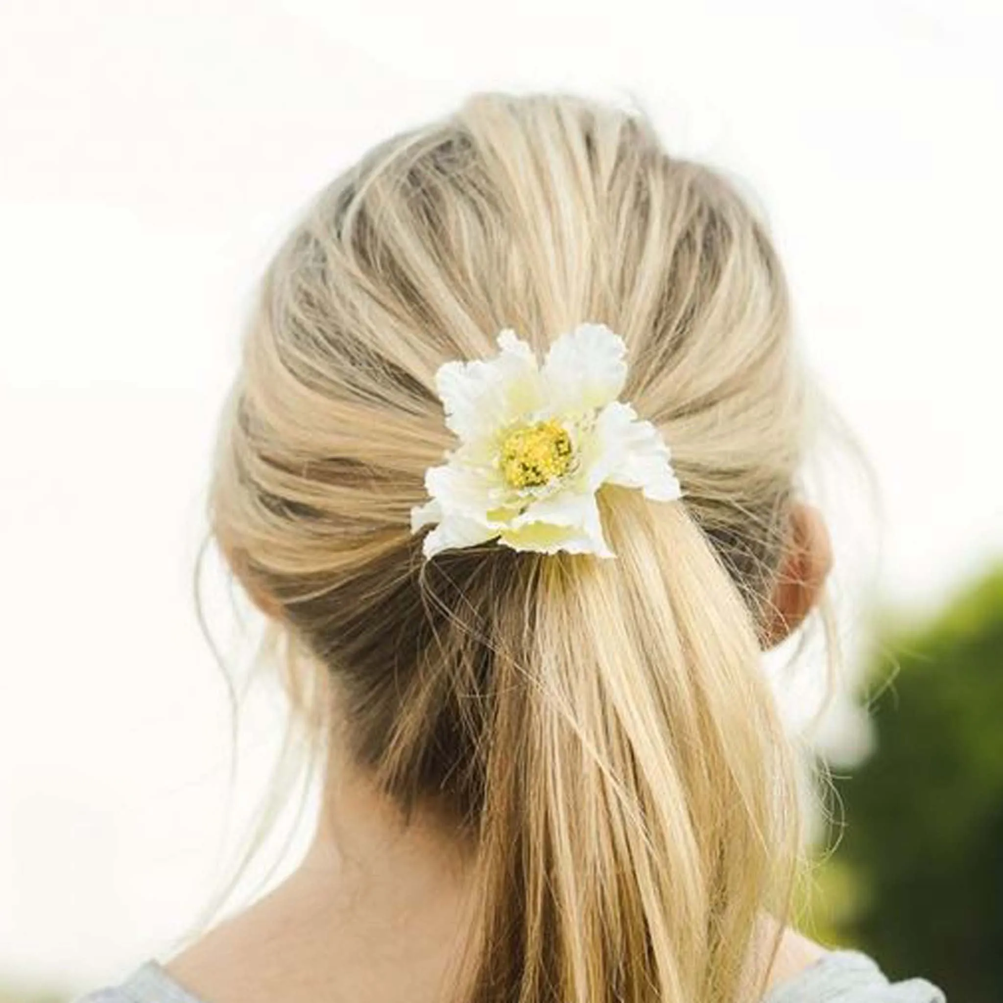 Daylily Hair Band in White