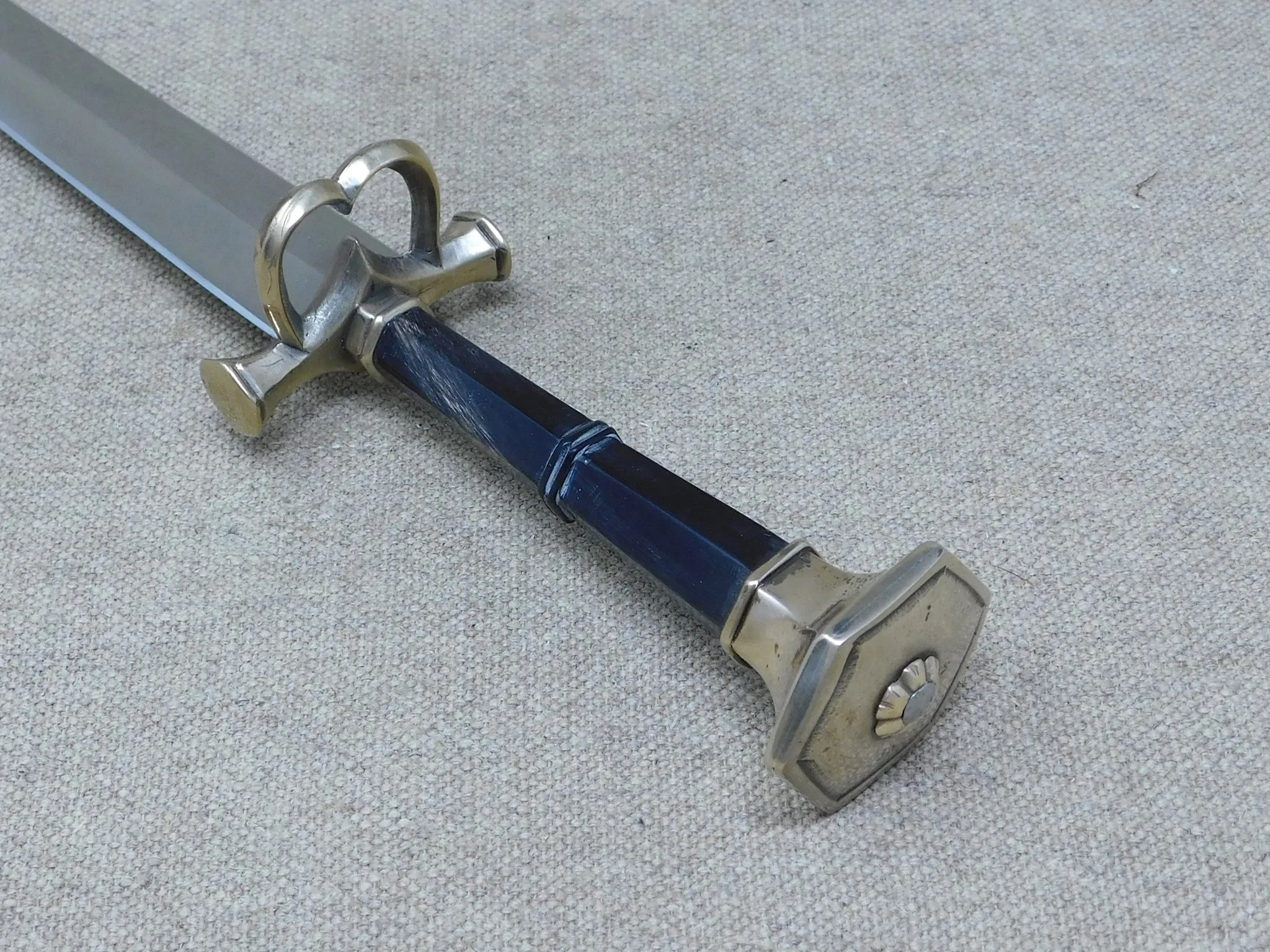 Early 16thC German Hexagonal Quillon Dagger