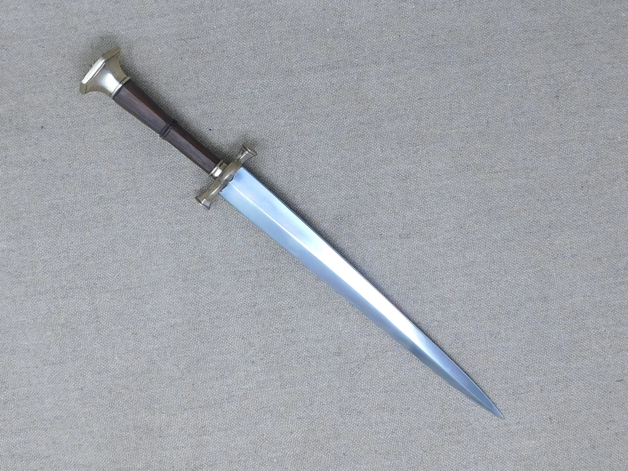 Early 16thC German Hexagonal Quillon Dagger