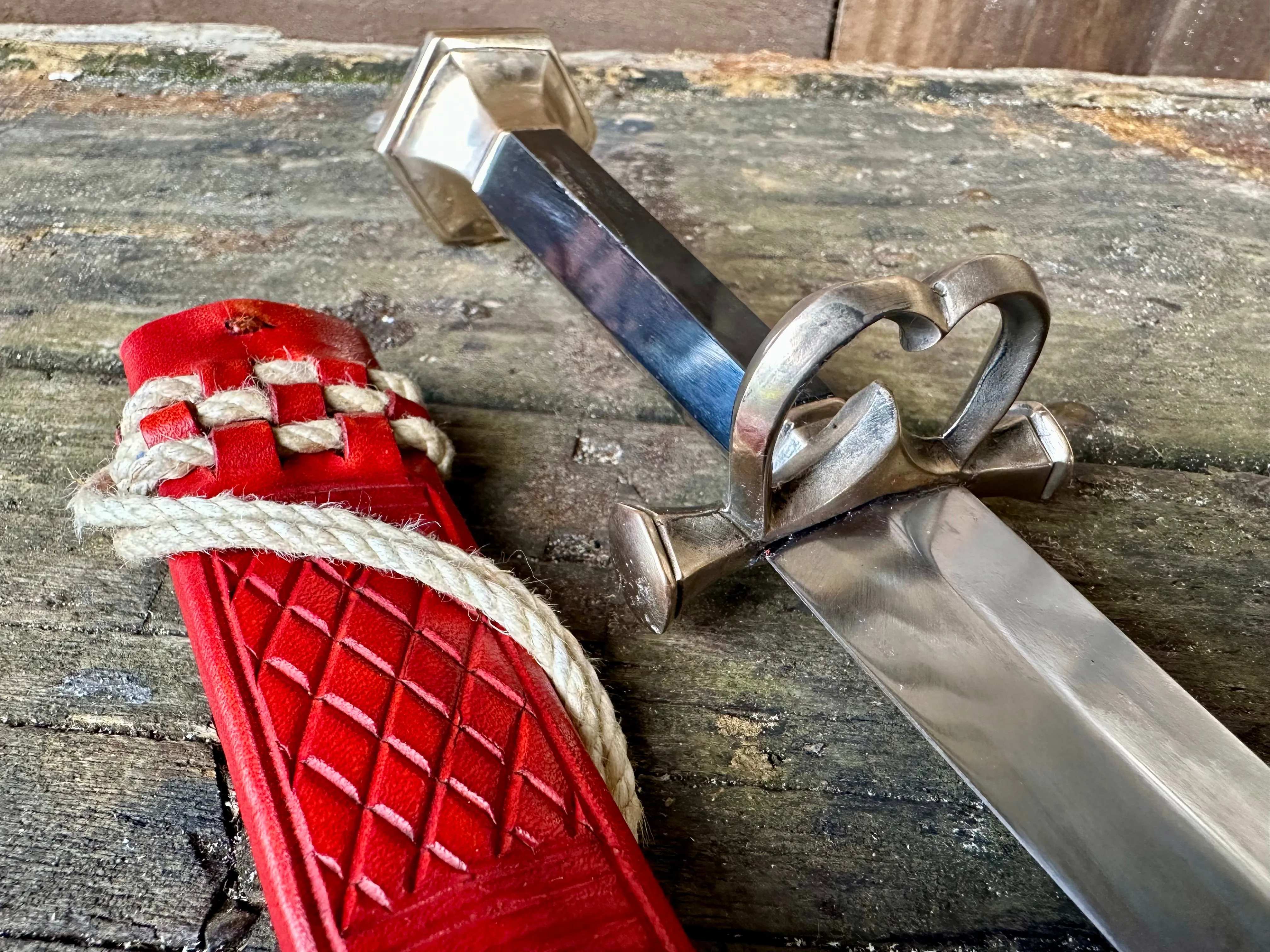 Early 16thC German Hexagonal Quillon Dagger