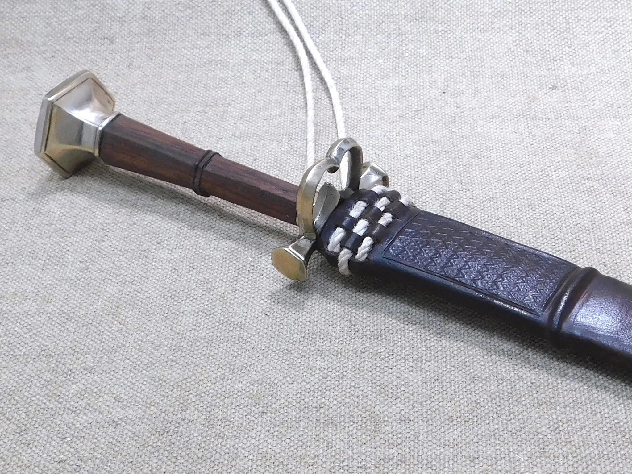 Early 16thC German Hexagonal Quillon Dagger