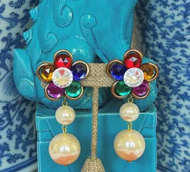 Fabulous statement size clip vintage earrings