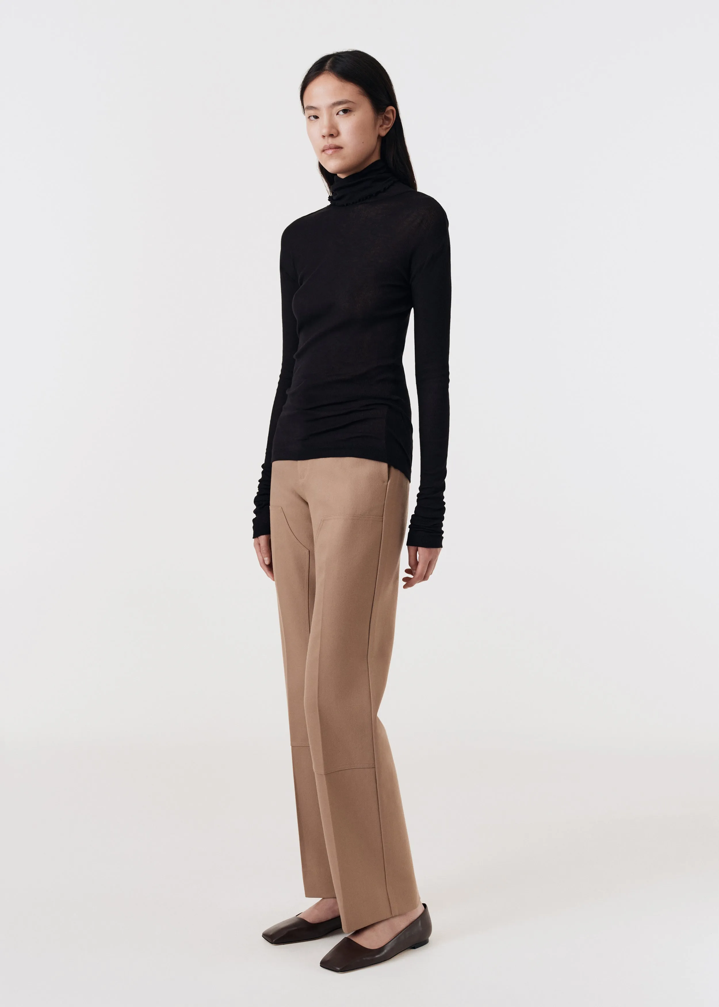Long-sleeve roller