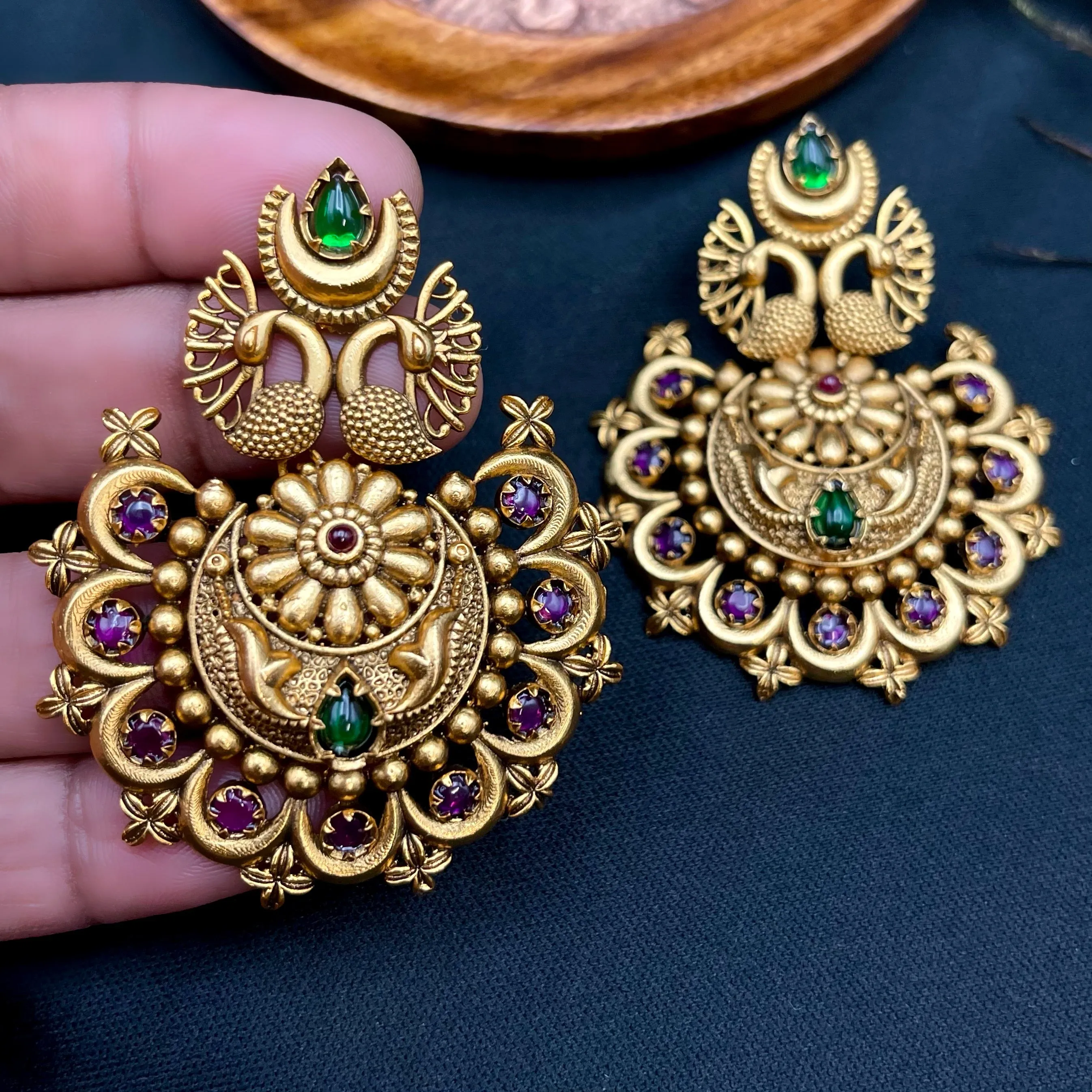 Peacock Kemp Matte Antique Gold Earring
